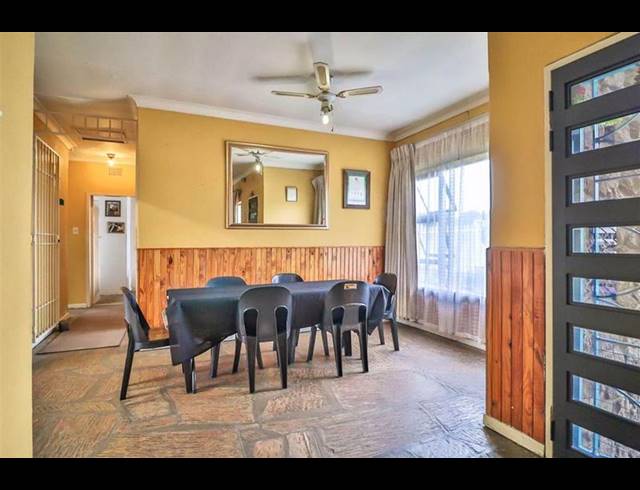 3 BEDROOM HOUSE FOR SALE IN SOUTH CREST